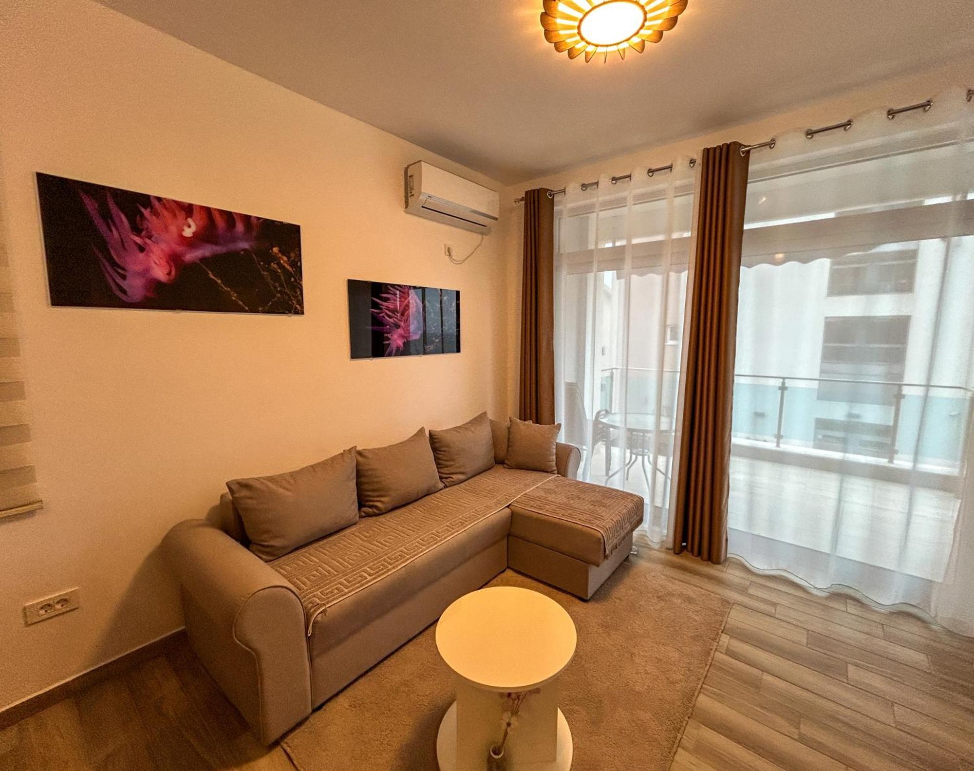 Apartment Flabelline