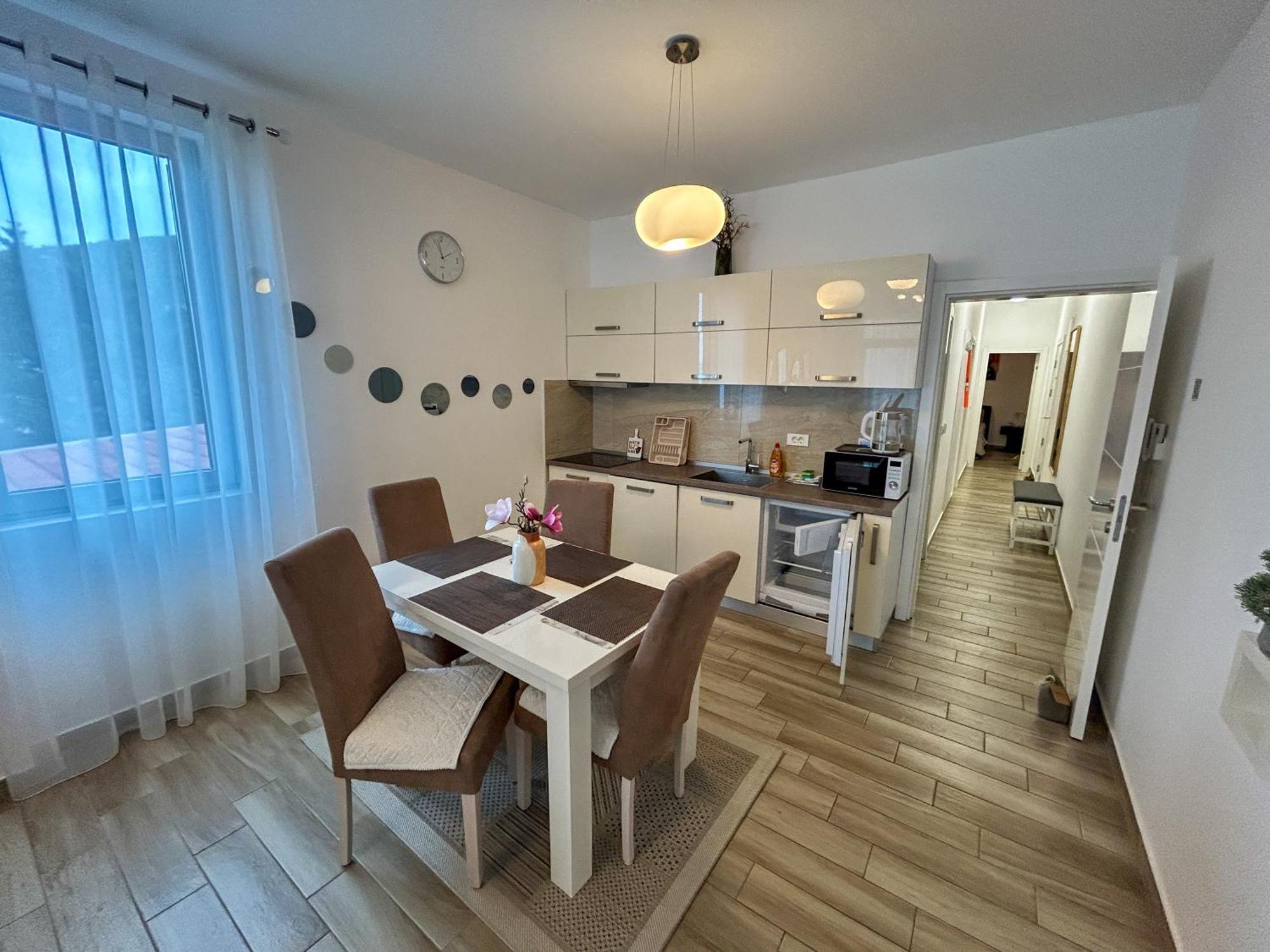 Apartment Flabelline Bar