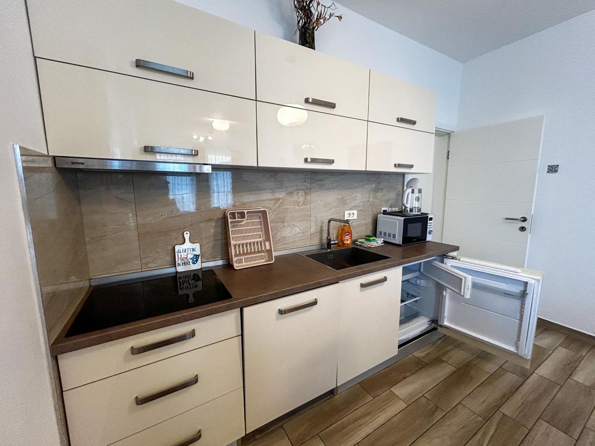 Flabelline Apartment Bar