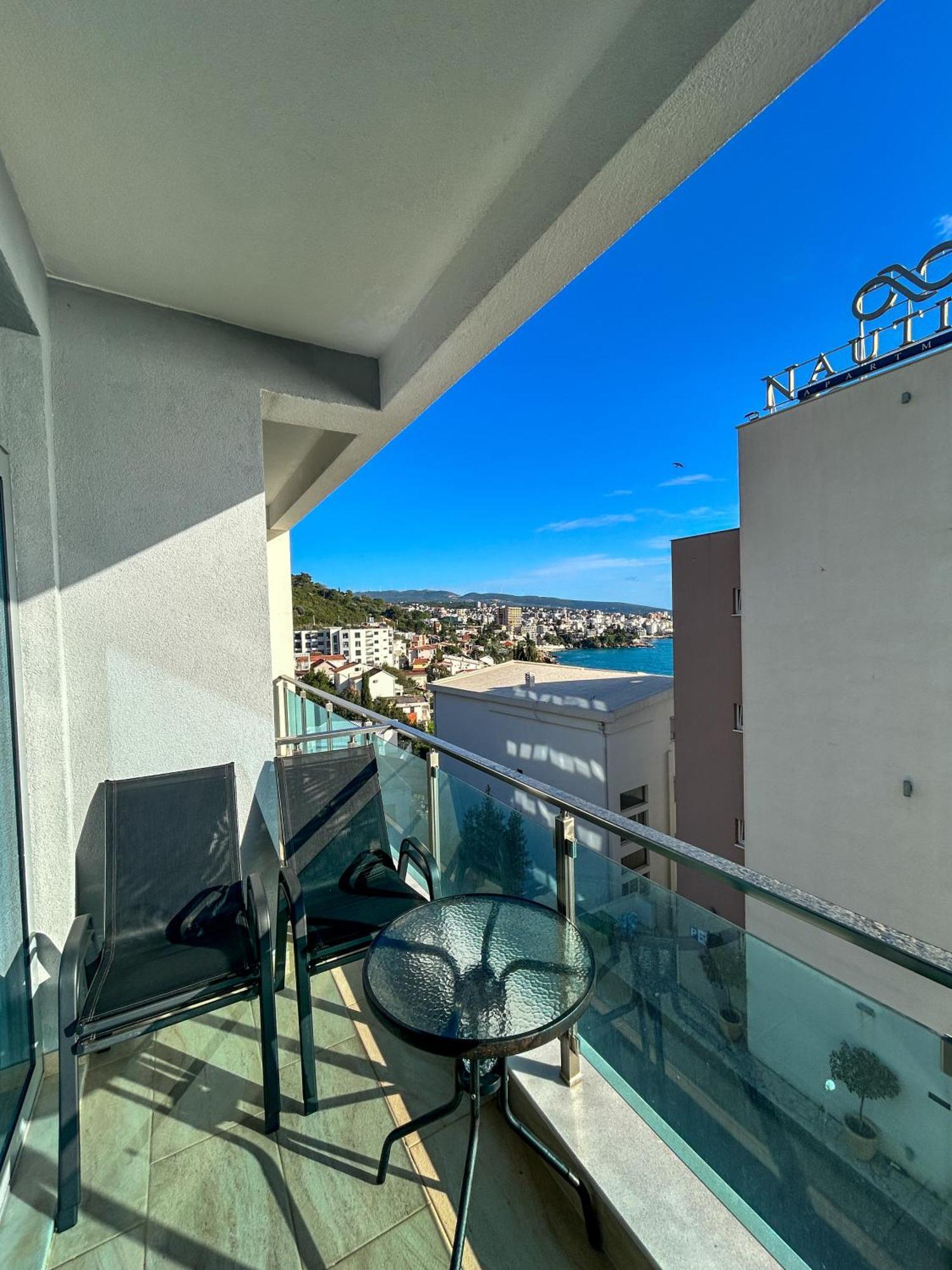 Flabelline Apartment
