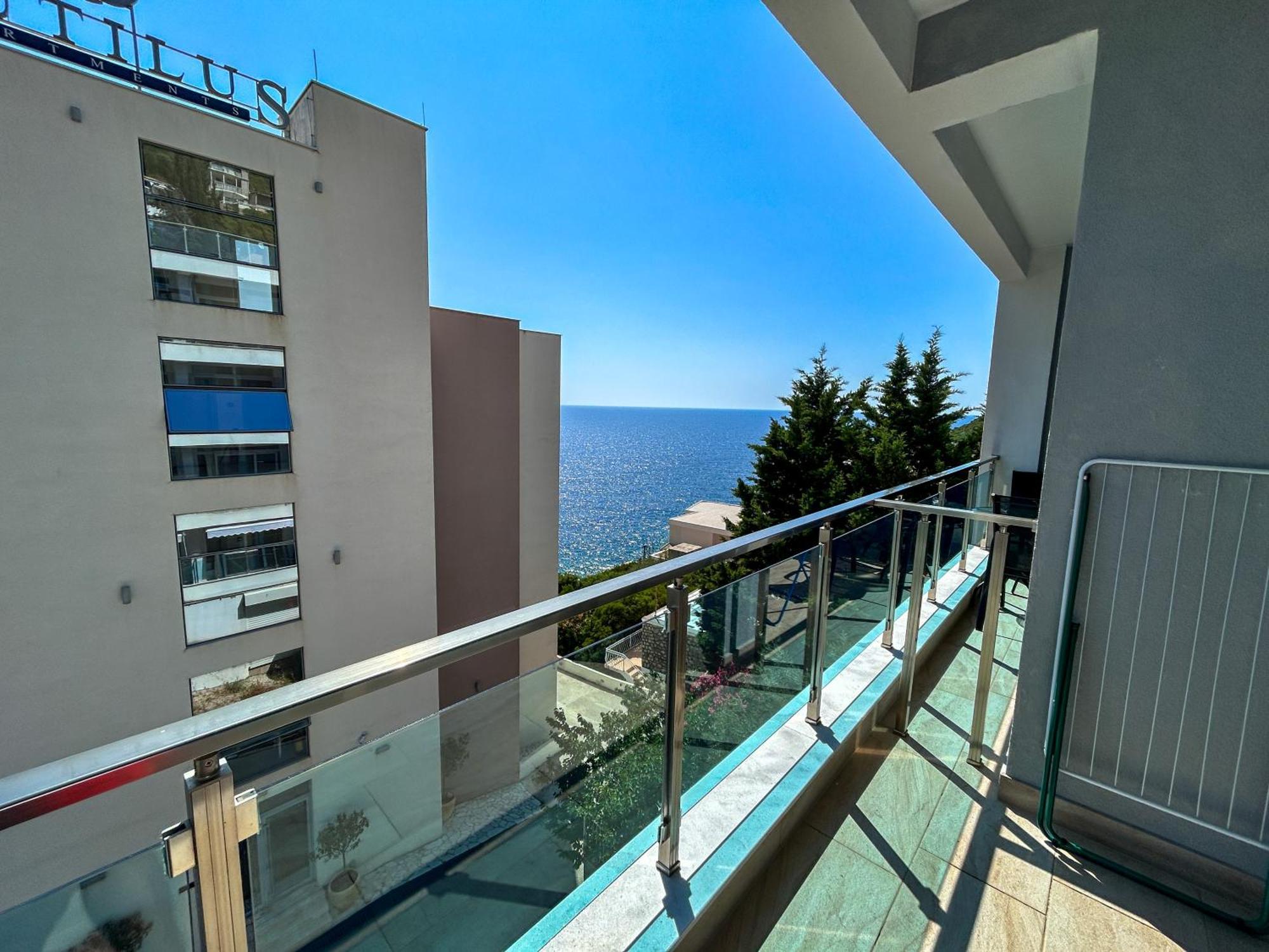 Flabelline Apartment Bar